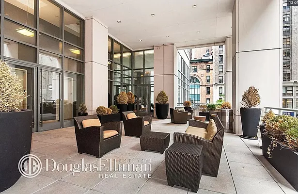 Rented by Douglas Elliman | media 15