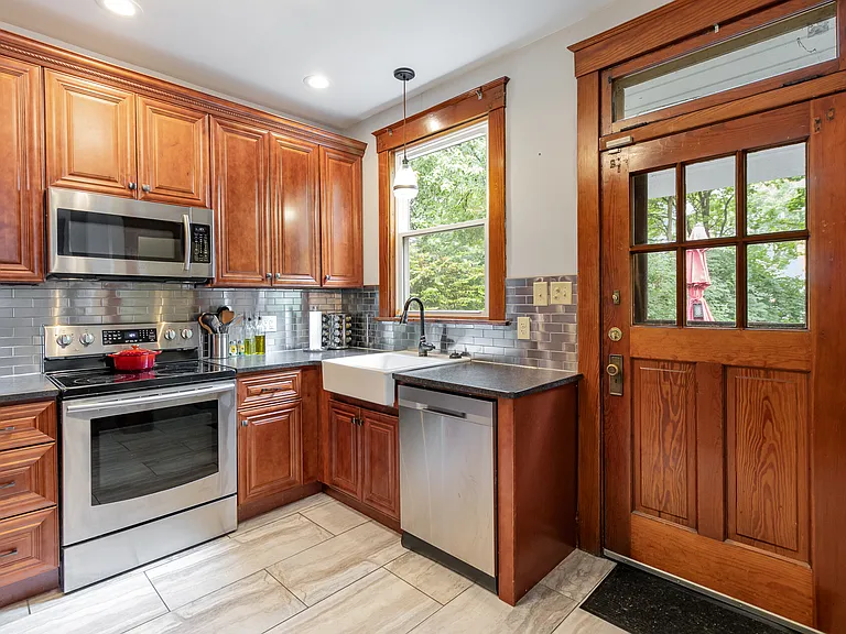 Kitchen #2 pic