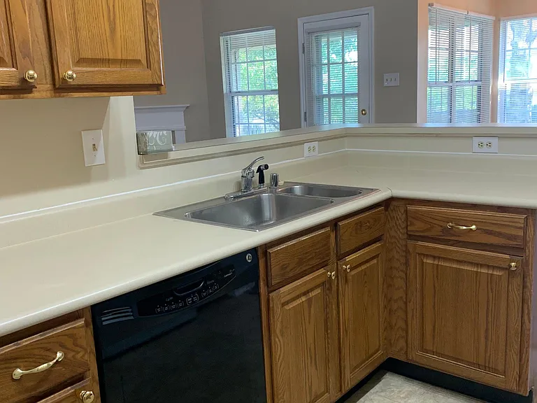 213 Copperfield Ln #213 — Photo 7