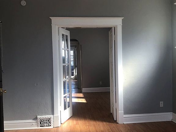 4th image of 3923-25 Keokuk St #2F