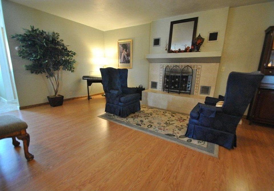 For Sale: 820 Pearl Street, Yankton, SD 57078
