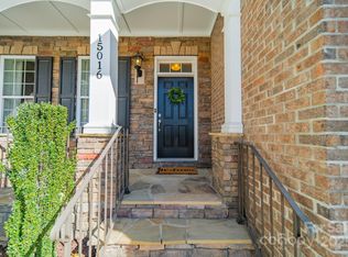 15016 High Bluff Ct, Charlotte, NC 28278