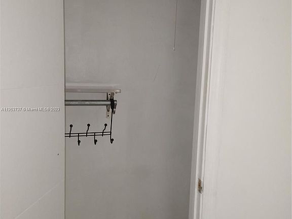 5th image of 8142 Byron Ave #2