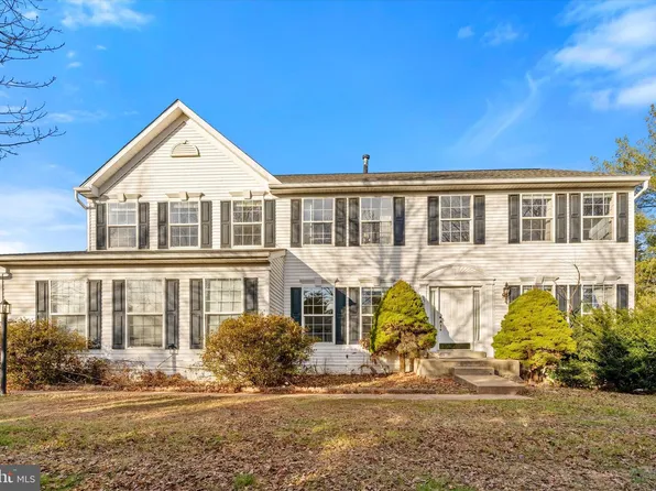 8599 Dutchman Ct, Manassas, VA 20110