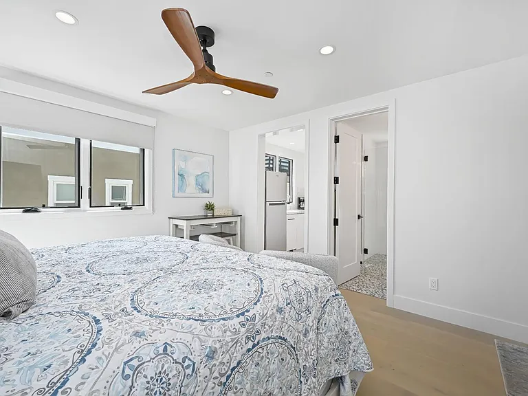 413 E Edgewater Ave — Photo 48