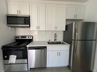 10313 Eldora Ave, Sunland, CA 91040