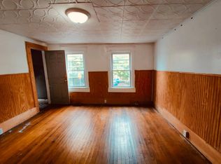 656 4th St #1, Troy, NY 12180