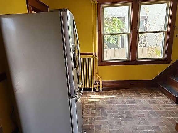 4th image of 750 Charles Ave