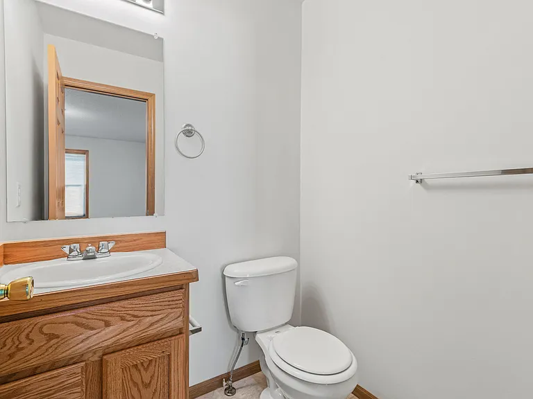 Woodland Creek Townhomes - Saginaw, MI — Photo 9