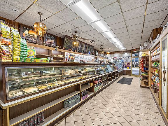 5th image of 9412 Jamaica Ave
