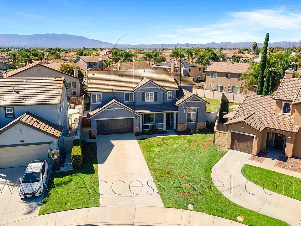 13555 Apricot Tree Ln