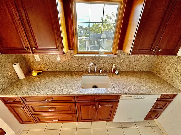 4th image of 1105 Jensen Ave Floor 2