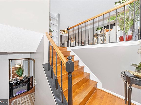 2nd image of 1191 Codorus St