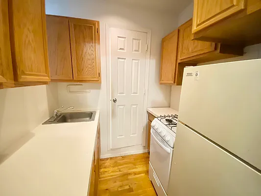 Rented by JM Preston Properties LLC | media 28