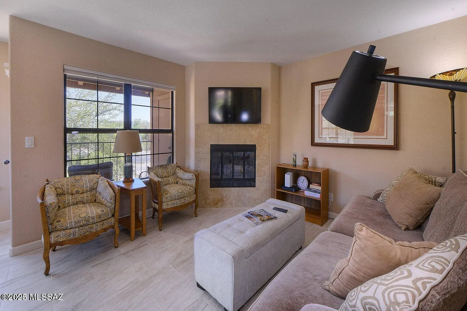 2 bed, 1.0 bath, 945 sqft, $3,200 — Photo 3