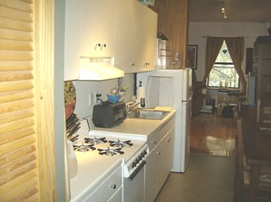 Rented by City Connections Realty | media 15