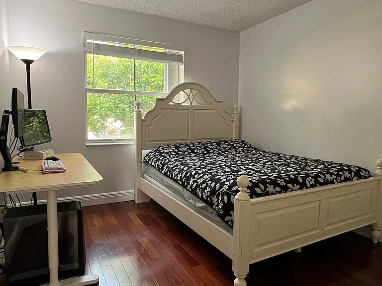 1590 Seagrape Way — Photo 32