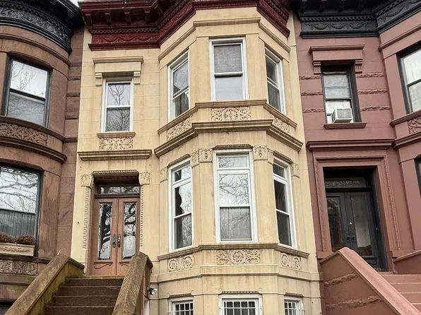 208 Lincoln Road image 1 of 26