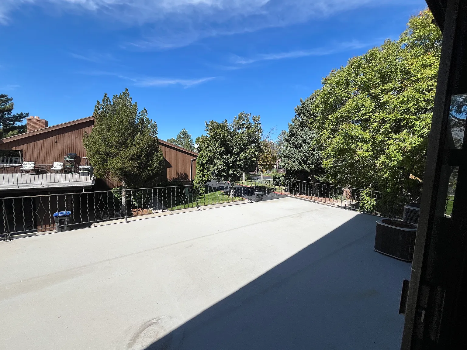 2 bed, 1012 sqft, $1,600 — Photo 4