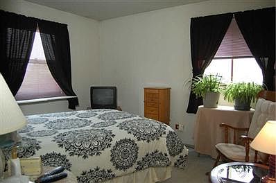 5th image of 123 W Wrightwood Ave
