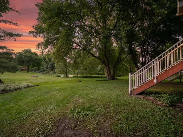 6830 Penamint Ln, Chanhassen, MN 55317