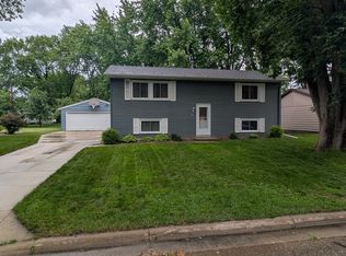 204 Ann Dr, Eagle Lake, MN 56024