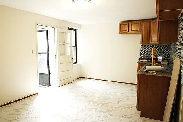 Rented by Twyford Real Estate | media 34