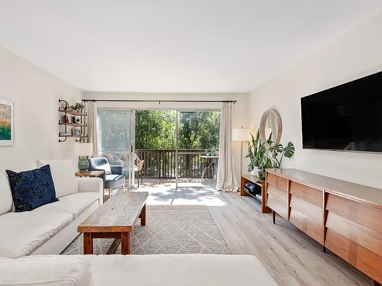 2727 Miradero Dr #205 — Photo 4