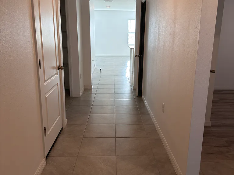 276 Willow Bend Dr — Photo 4