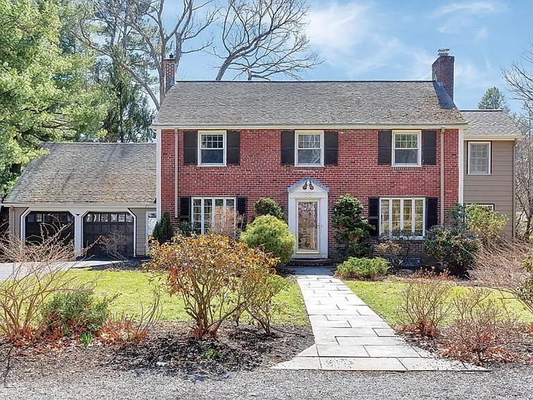 20 Kewadin Rd — Photo 1