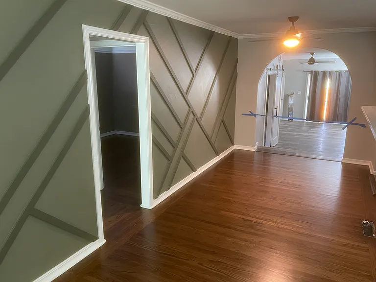 555 Claremont Dr — Photo 31