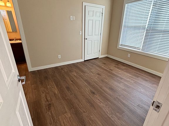 5th image of 1010 22nd St #2