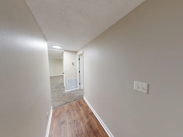 510 Hietts Ln #C — Photo 11