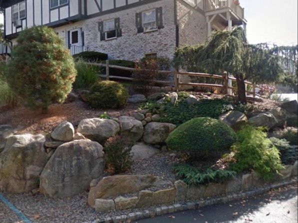 47 Parkside Dr