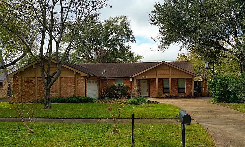 1st image of 1010 Park Bud Ln