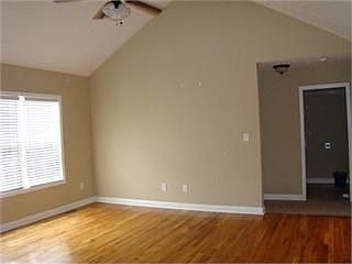 4th image of 500 Stone Hollow Ln