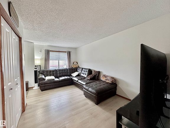 5th image of 320 Spruce Ridge Rd #4