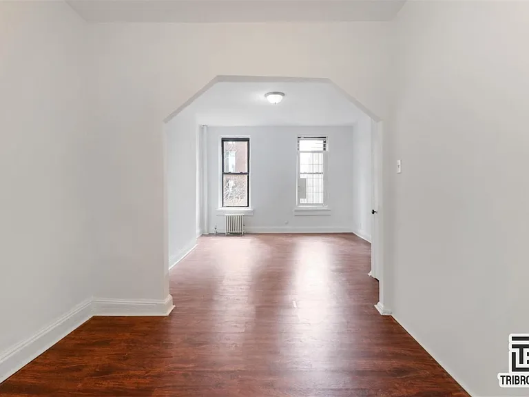 987 3rd Ave #3B — Photo 1