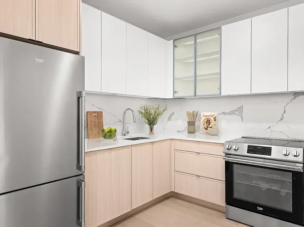 218 Front St, Brooklyn, NY