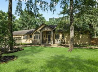 5 Oak Crest Cir, Magnolia, TX 77354
