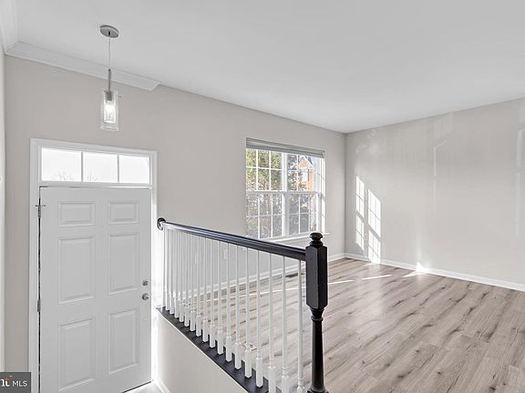3rd image of 14319 Legend Glen Ct