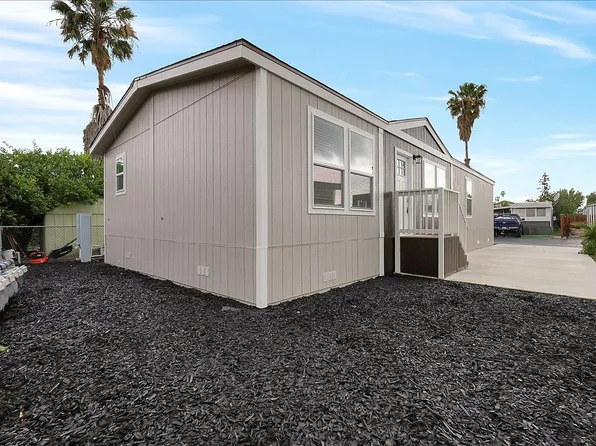 907 Bourn Dr Space 99, Woodland, CA 95776