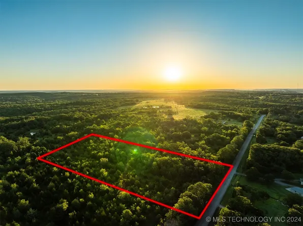 5 E 1080th Rd, Henryetta, OK 74437