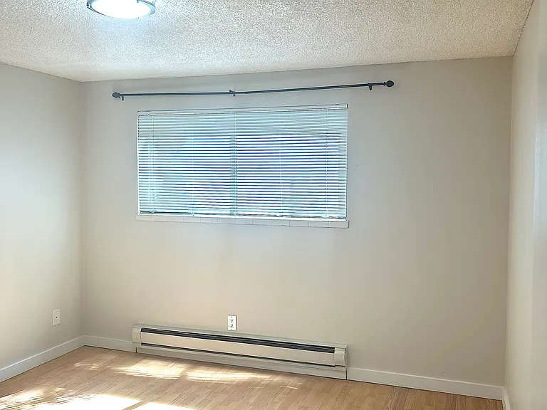 239 Williams Ave N #2 — Photo 11