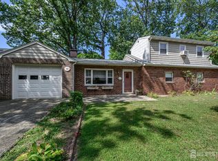 42 Shady Oak St, Old Bridge, NJ 08857