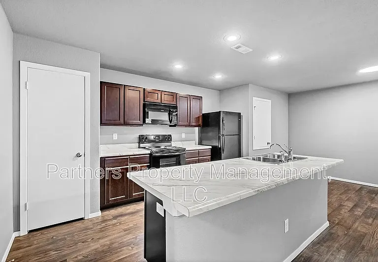 234 E Anabranch Ct #1 — Photo 5