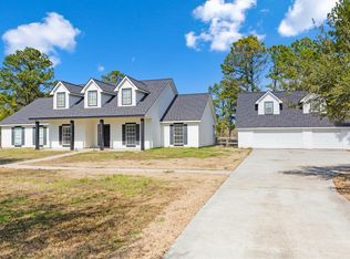 11330 Meadow Ln, Willis, TX 77318