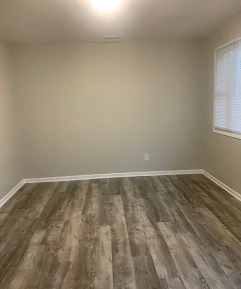 1140 N Wood St — Photo 6