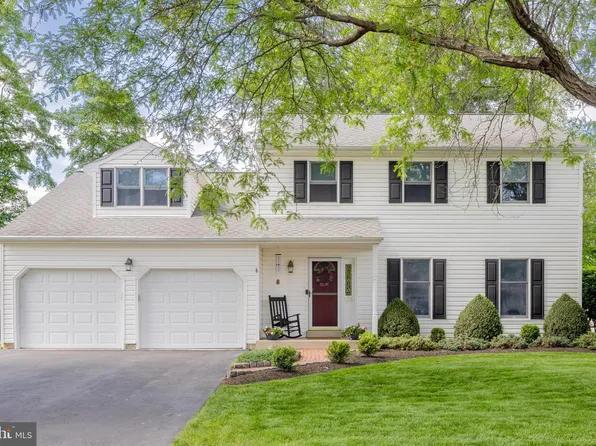 133 Bateman Rd, Langhorne, PA 19047