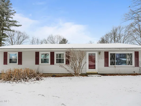 11 Orchard Ave, Lanesboro, MA 01237